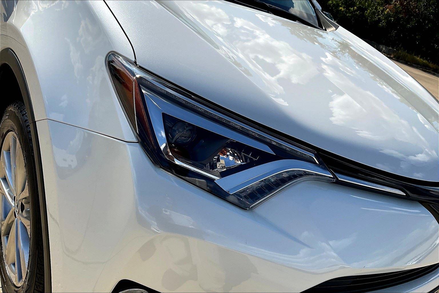 2017 Toyota RAV4 Limited photo 29