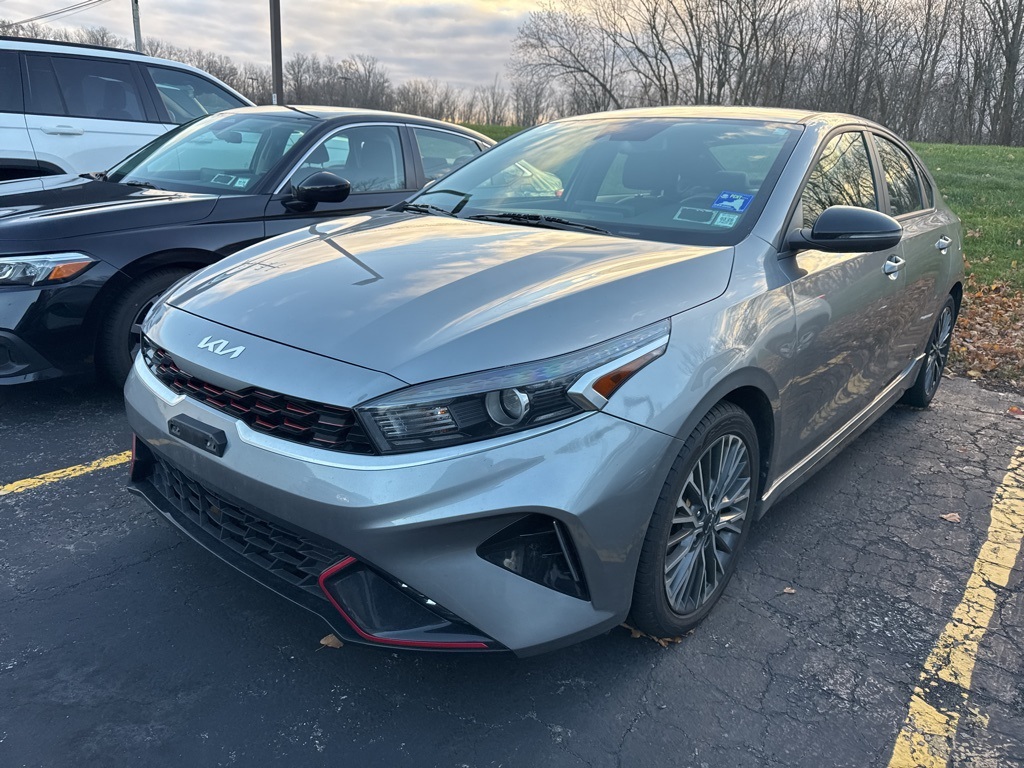 2023 Kia Forte GT-Line photo 2