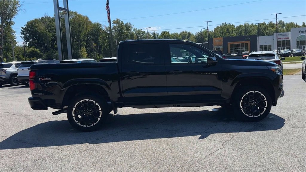 2026 Chevrolet Colorado Z71 photo 2