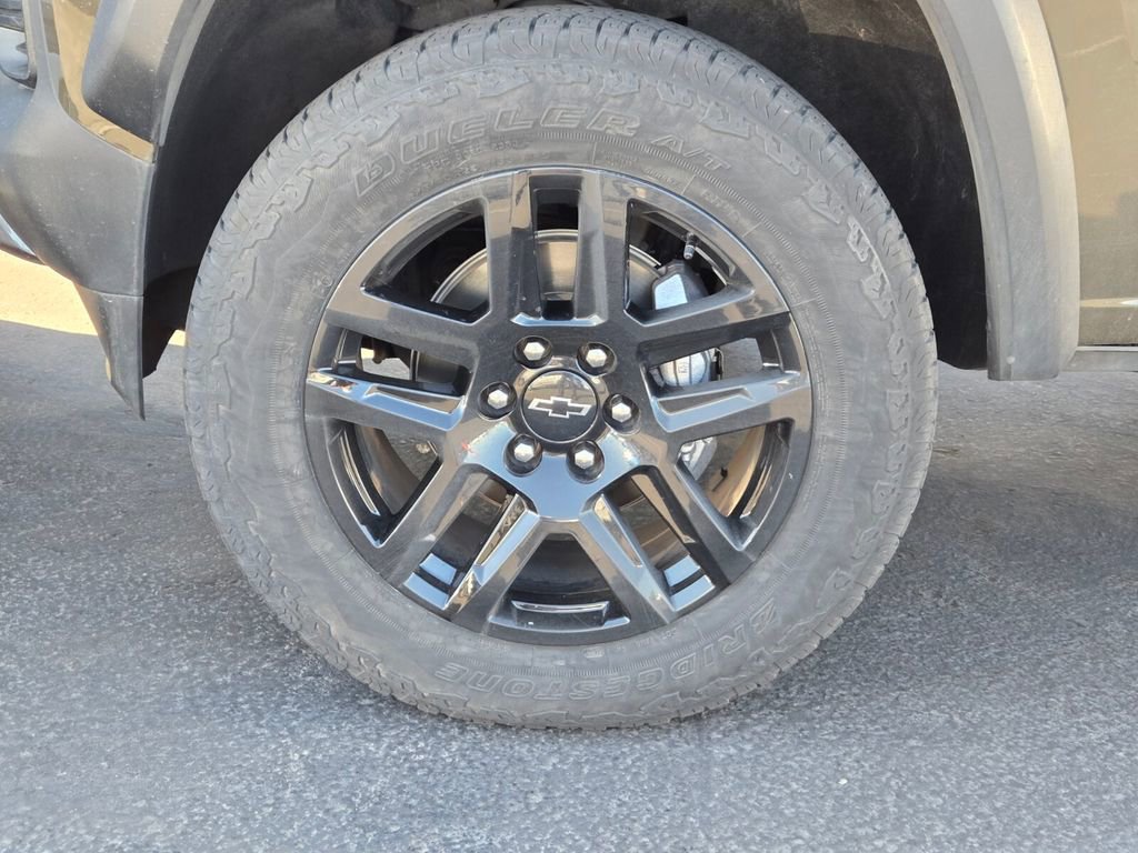 2023 Chevrolet Colorado Trail Boss photo 3