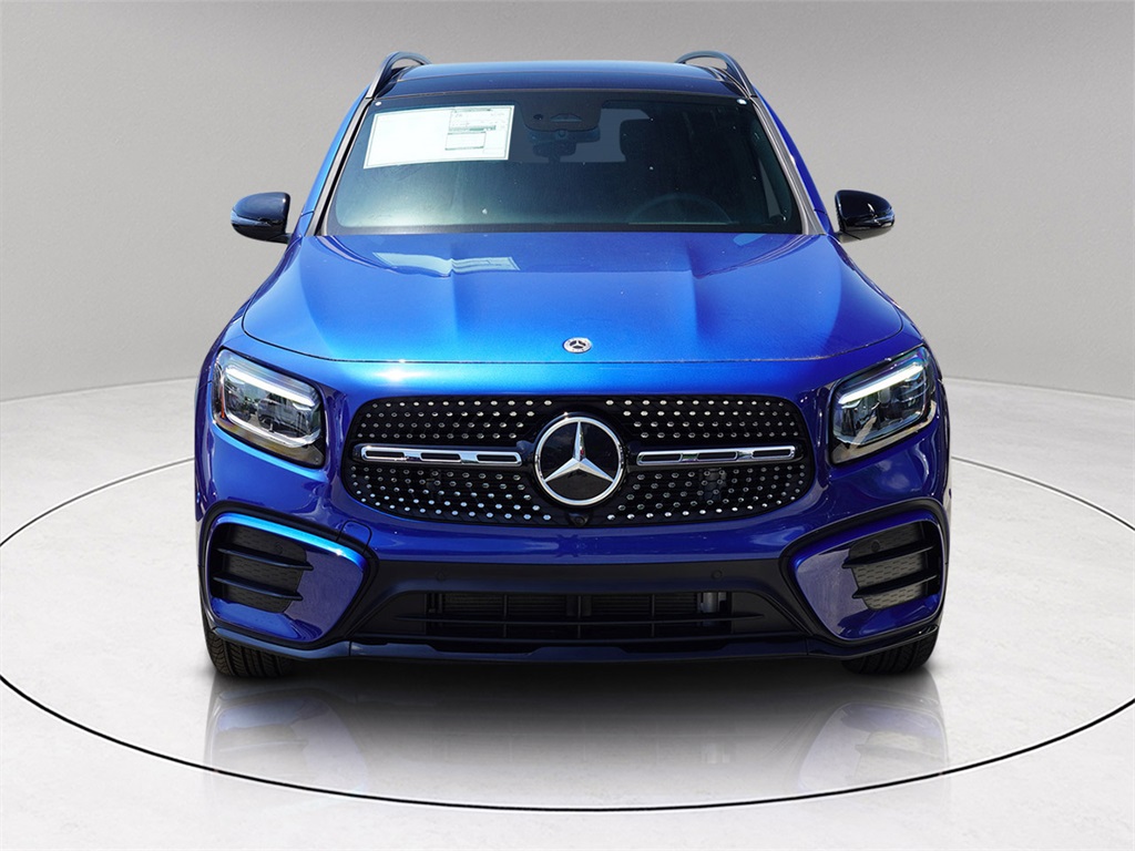 2025 Mercedes Benz GLB 250 photo 2