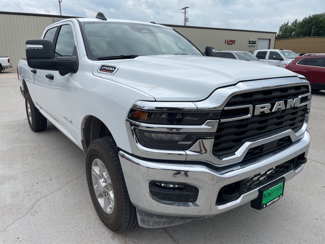 2025 Ram 2500 Big Horn photo 2