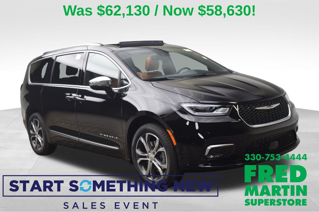 2026 Chrysler Pacifica Pinnacle's photo