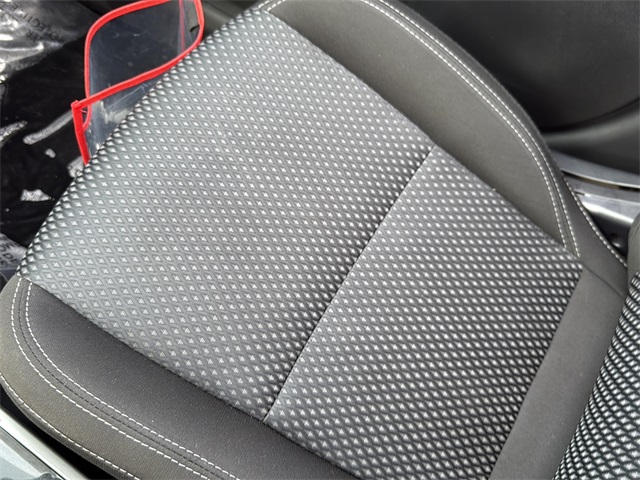 2020 Mitsubishi Outlander ES photo 10