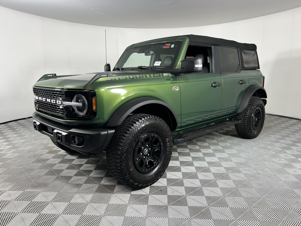 2023 Ford Bronco Wildtrak photo 2