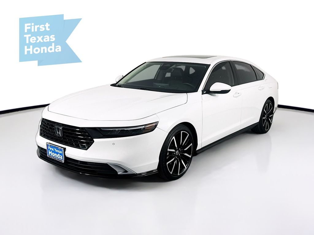 2024 Honda Accord Hybrid Touring photo 2