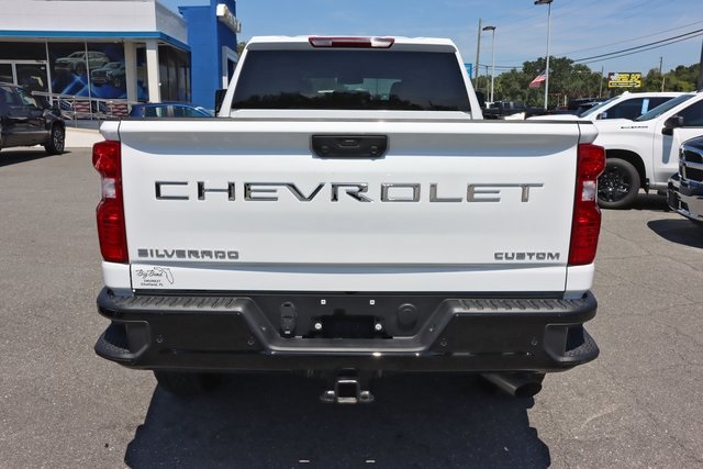 2025 Chevrolet Silverado 2500HD Custom photo 6