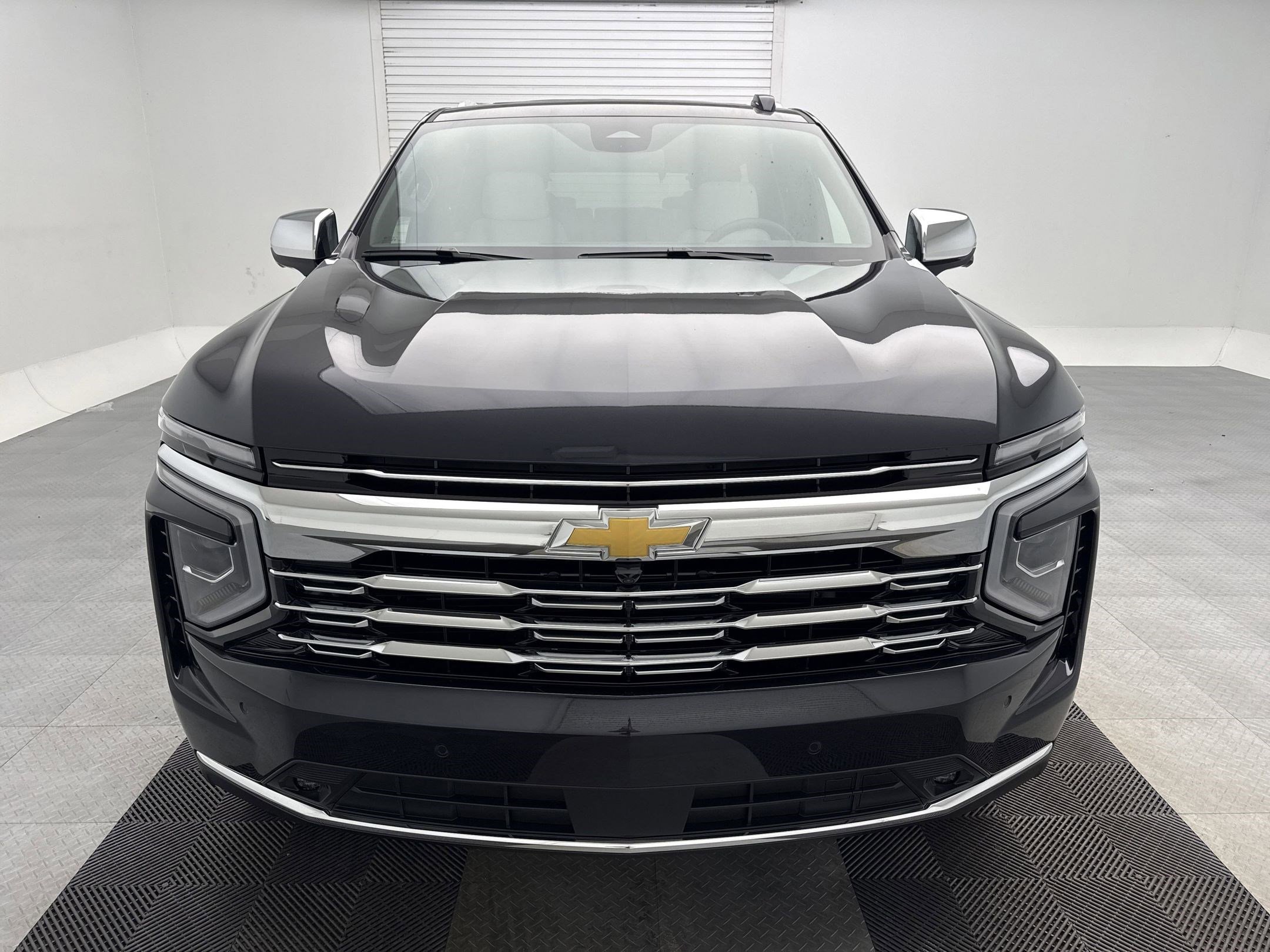 2025 Chevrolet Tahoe Premier photo 3