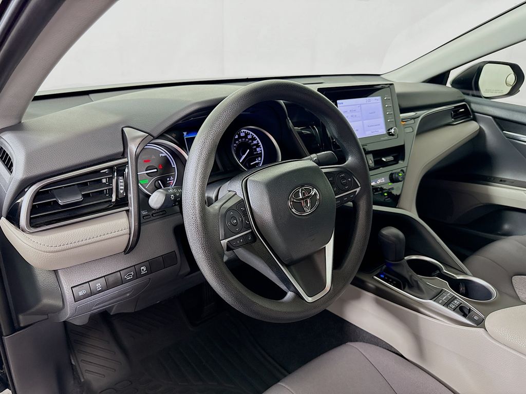 2023 Toyota Camry Hybrid LE photo 8
