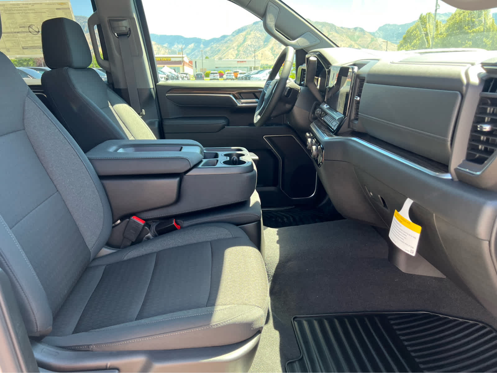 2025 Chevrolet Silverado 1500 RST photo 27