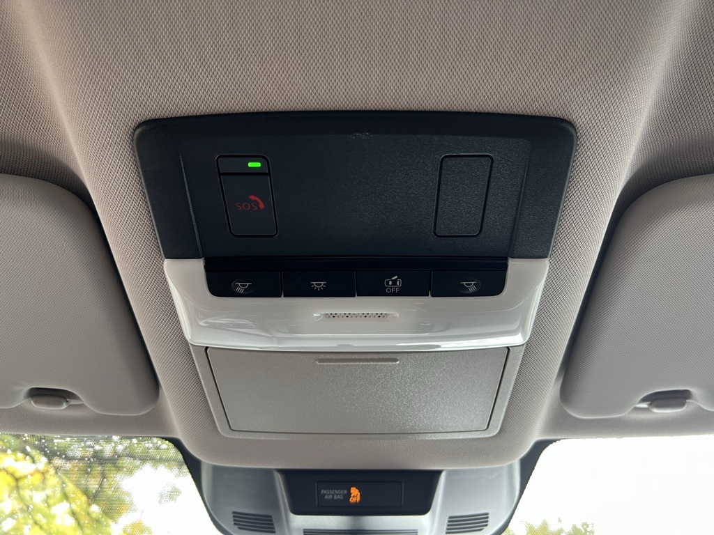 2025 Nissan Rogue SV photo 25