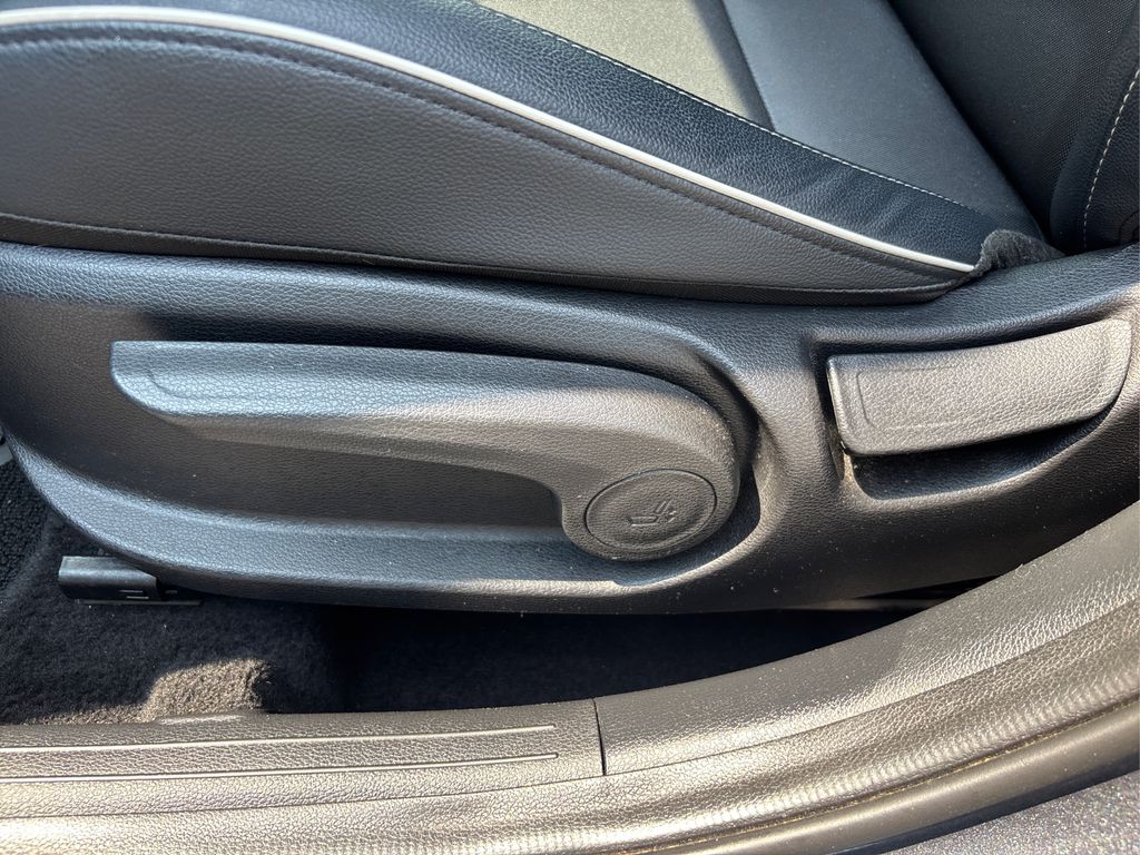 2023 Kia Forte GT-Line photo 21