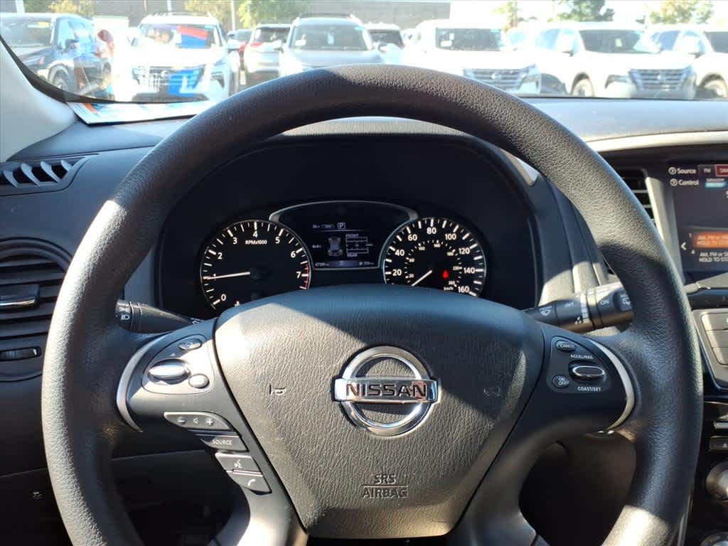2020 Nissan Pathfinder S photo 22