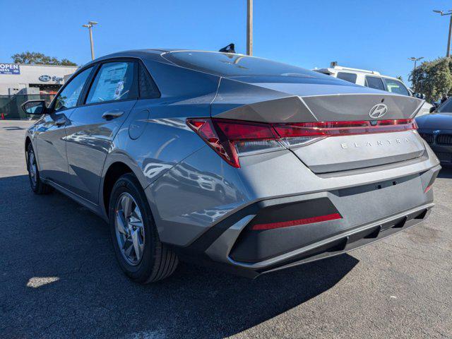 2025 Hyundai Elantra SE photo 6