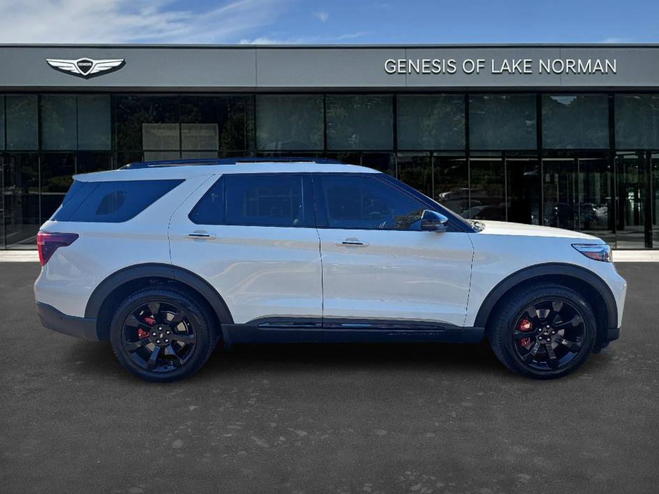 2020 Ford Explorer ST photo 2