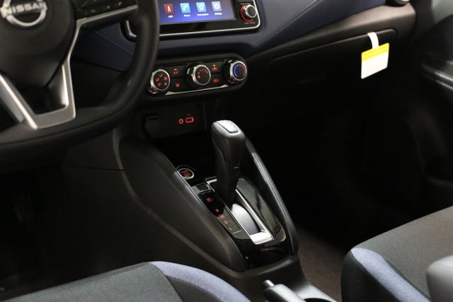 2025 Nissan Versa SV photo 15