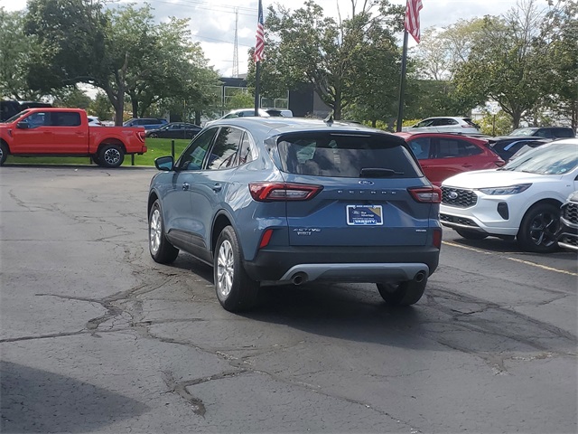2023 Ford Escape Active photo 3