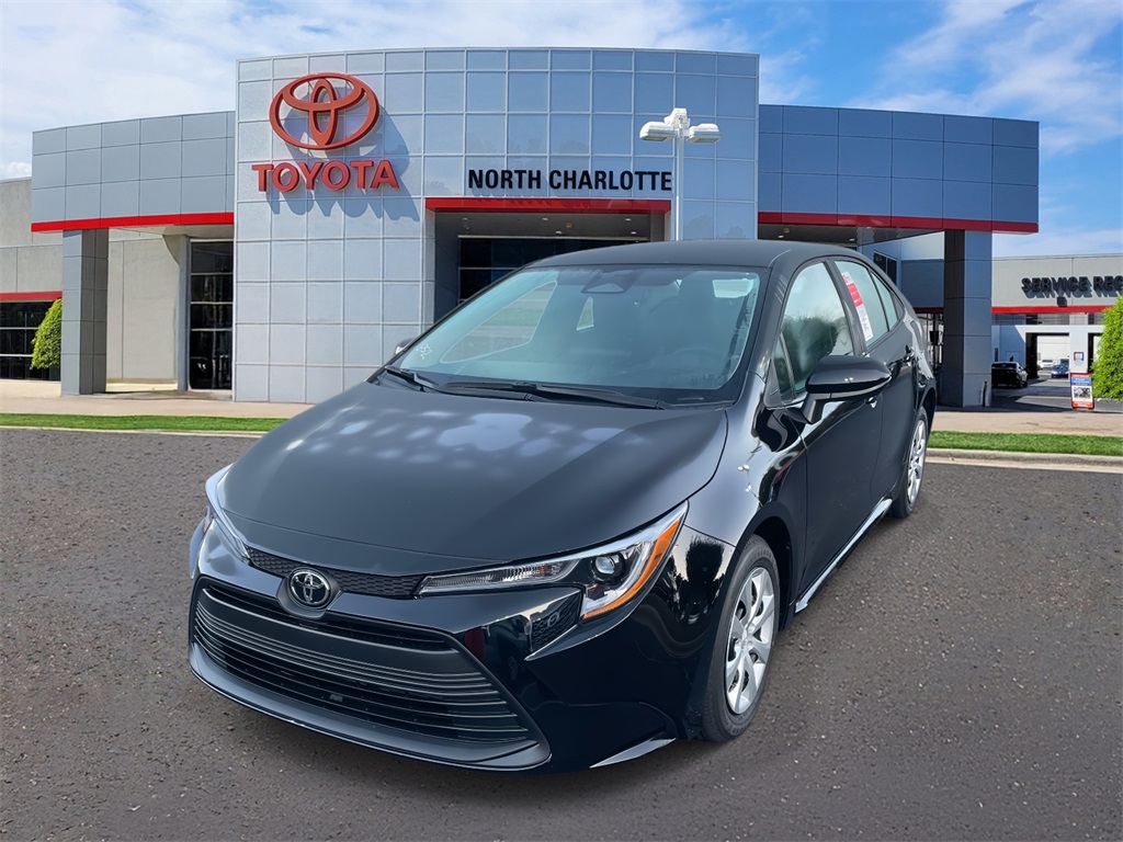 2025 Toyota Corolla LE photo 3