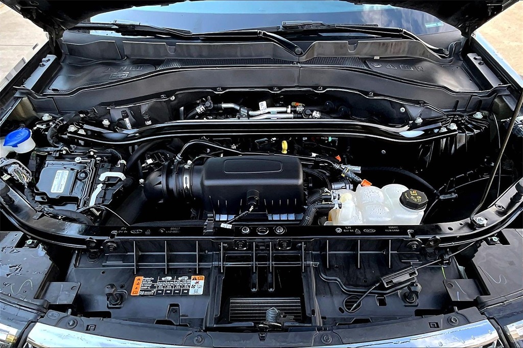 2023 Ford Explorer Limited photo 2