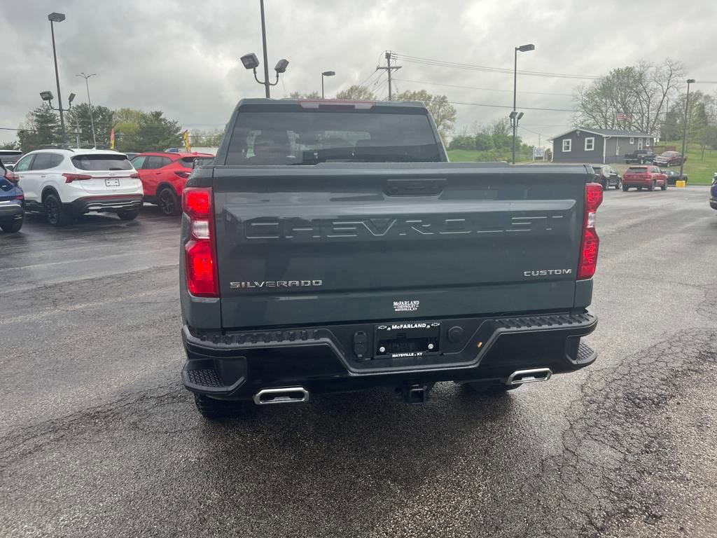 2025 Chevrolet Silverado 1500 Custom Trail Boss photo 3