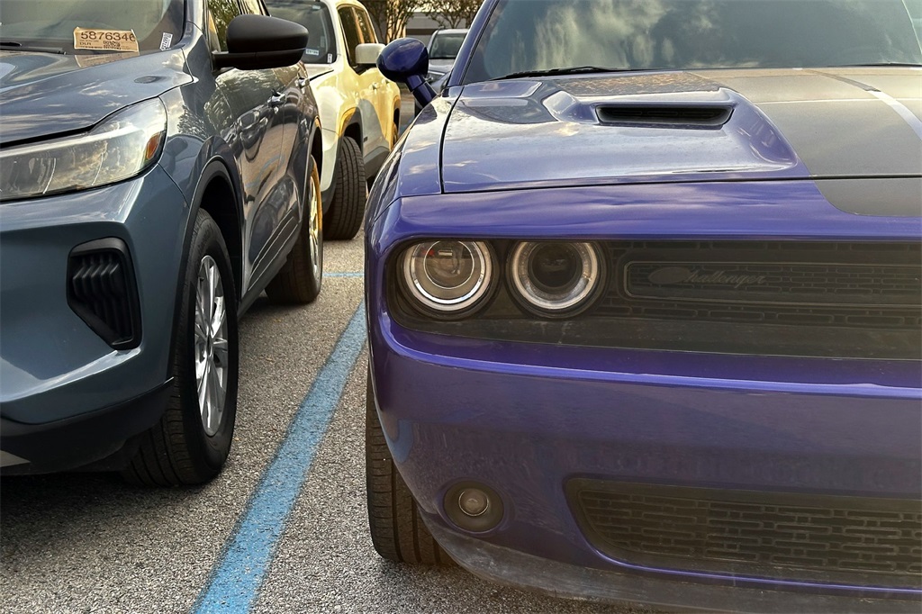 2022 Dodge Challenger SXT photo 4