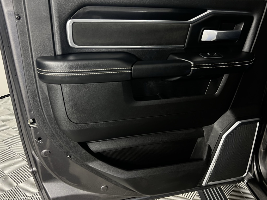 2022 Ram 2500 Laramie photo 24