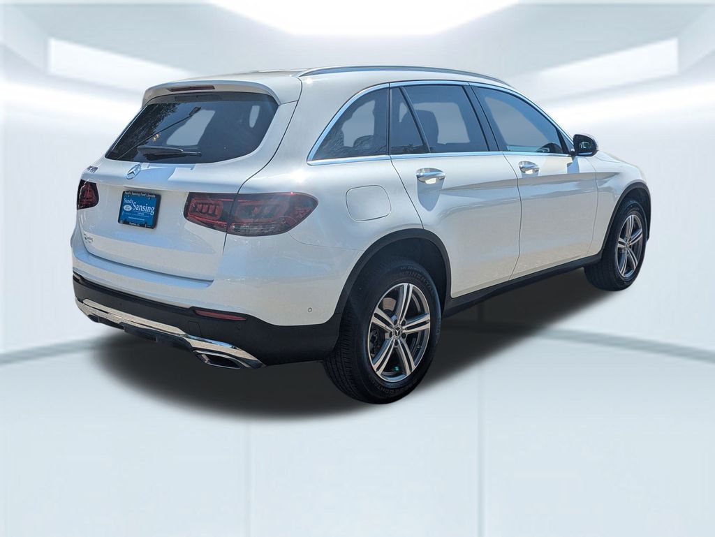 2022 Mercedes Benz GLC 300 photo 4