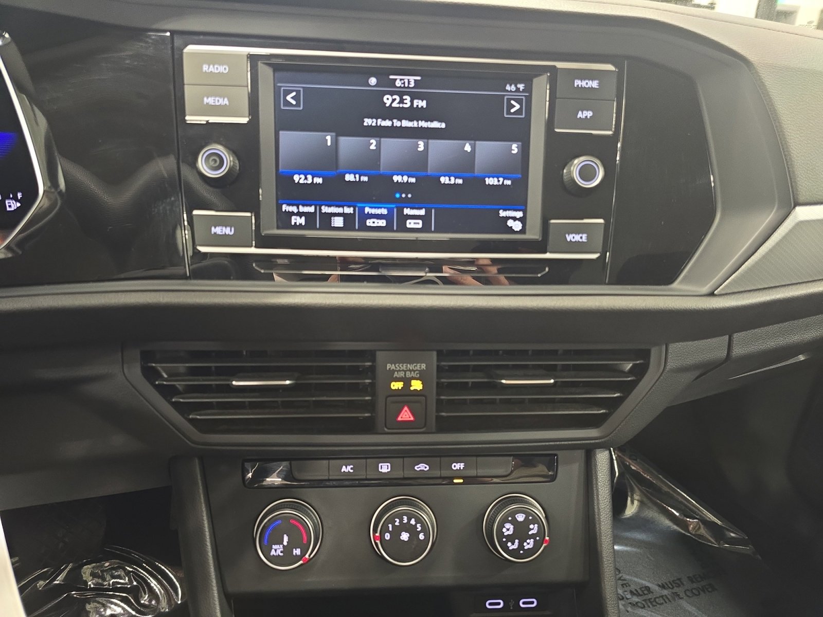 2022 Volkswagen Jetta S photo 4