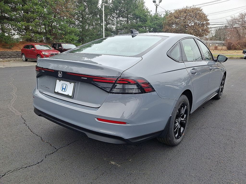 2025 Honda Accord SE photo 4