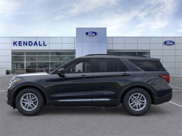 2025 Ford Explorer photo 2