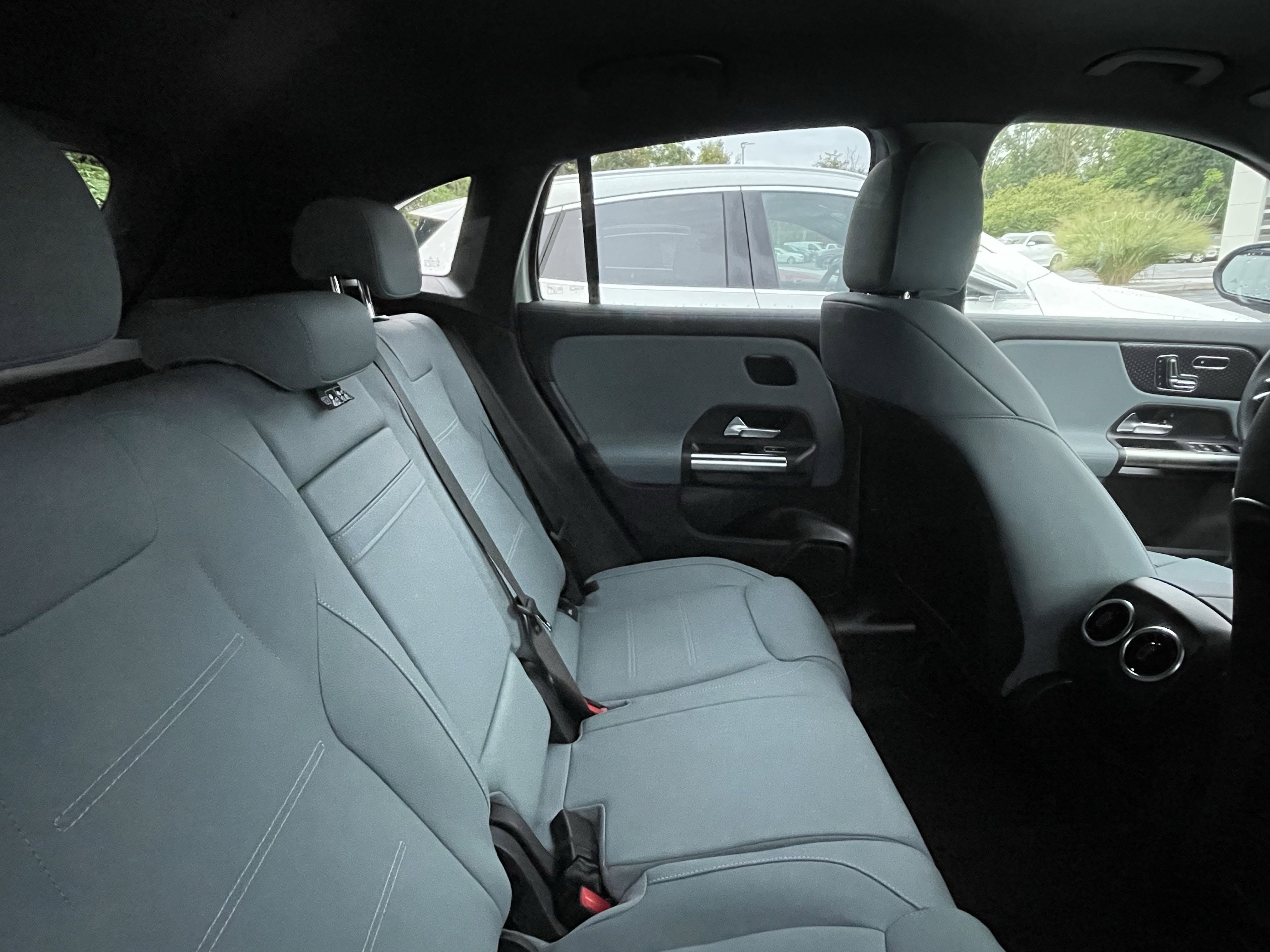 2026 Mercedes Benz GLA 250 4MATIC photo 3
