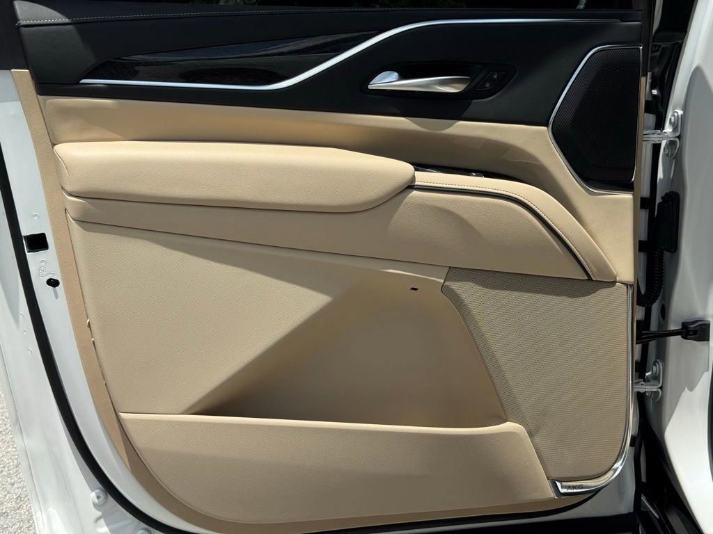2024 Cadillac Escalade ESV Premium Luxury photo 24