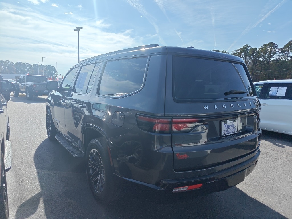 2022 Jeep Wagoneer Series III photo 2