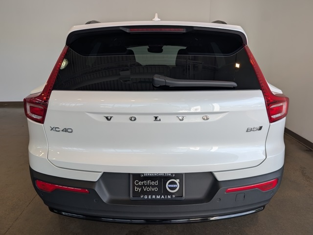 2023 Volvo XC40 Plus photo 4