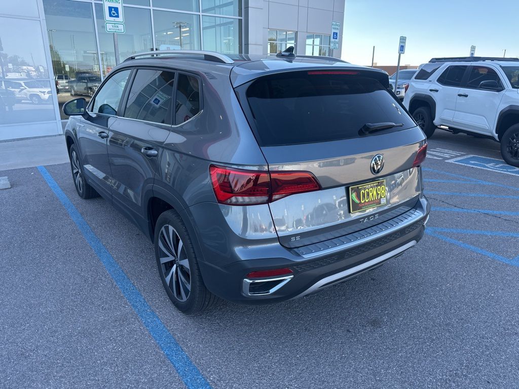 2024 Volkswagen Taos SE photo 7