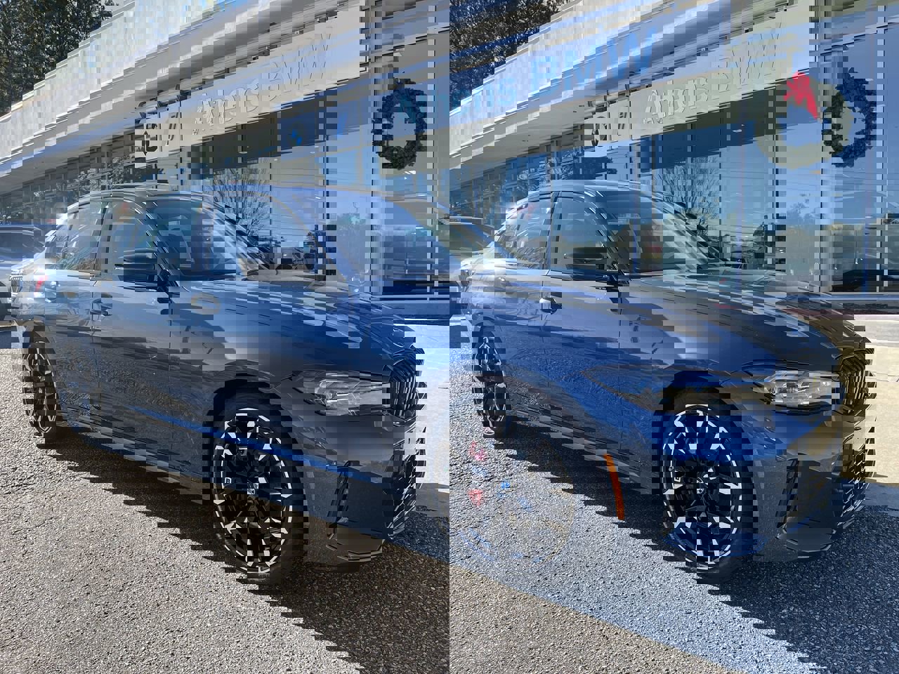 2026 BMW 3 Series 330i's photo