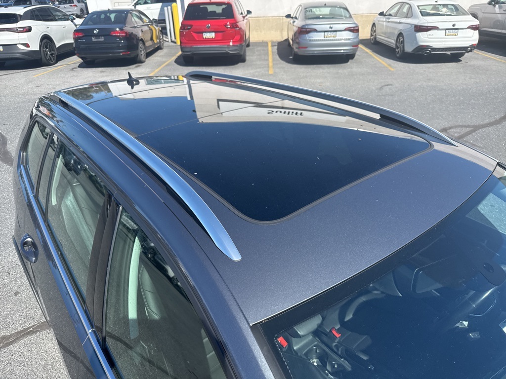 2017 Volkswagen Golf Alltrack TSI SEL 4Motion photo 4