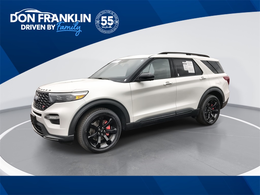 2022 Ford Explorer ST's photo