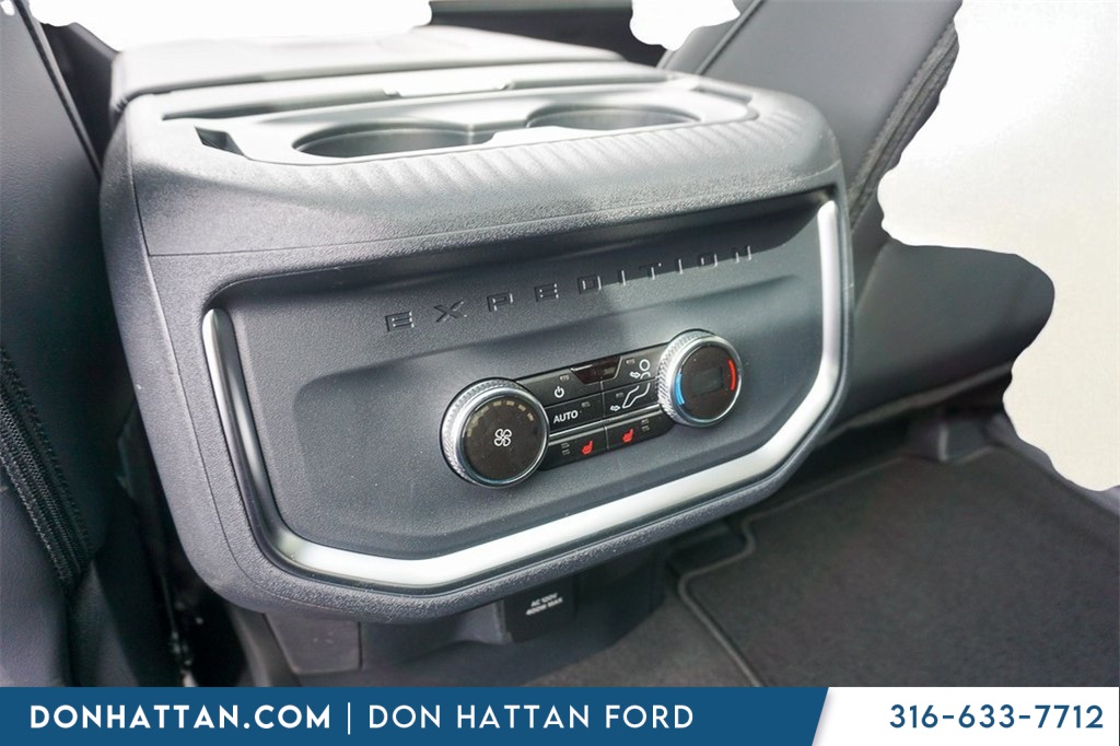 2025 Ford Expedition Platinum photo 25