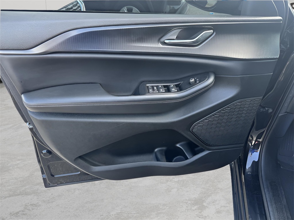2024 Jeep Grand Cherokee Altitude X photo 16
