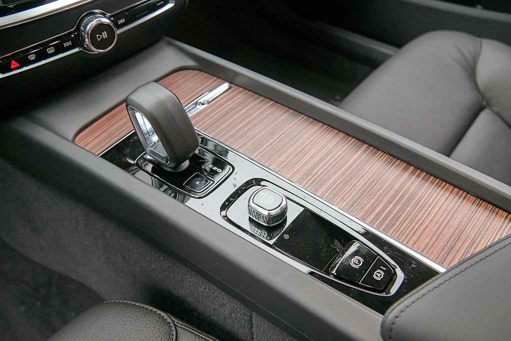 2026 VOLVO V60CC - Image 15