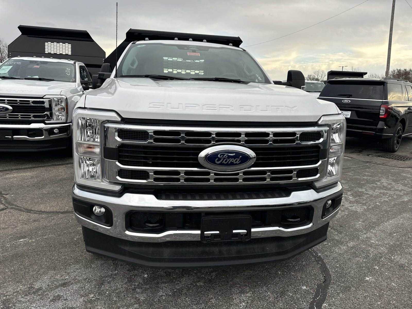 2024 Ford F-350 XL photo 2