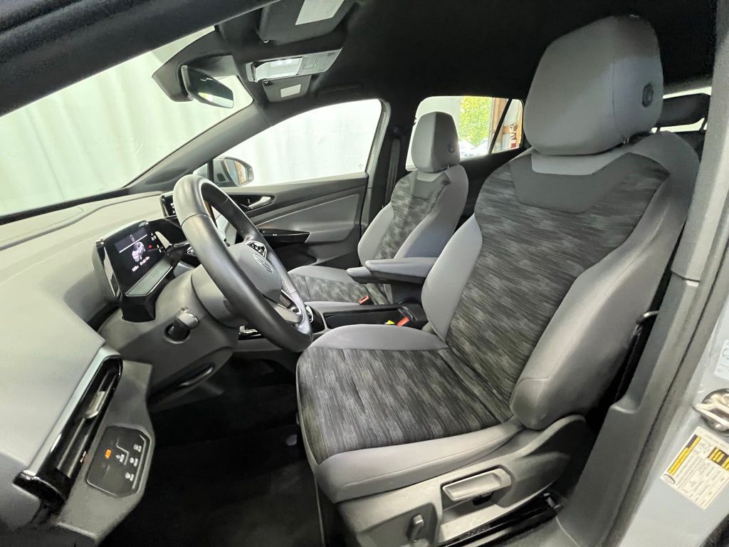 2022 Volkswagen ID.4 Pro photo 9