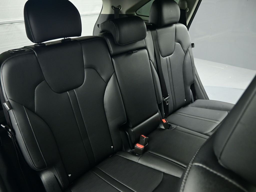 2025 Kia Sorento S photo 13