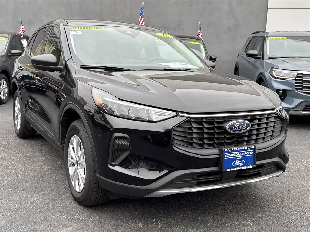 2025 Ford Escape Active's photo