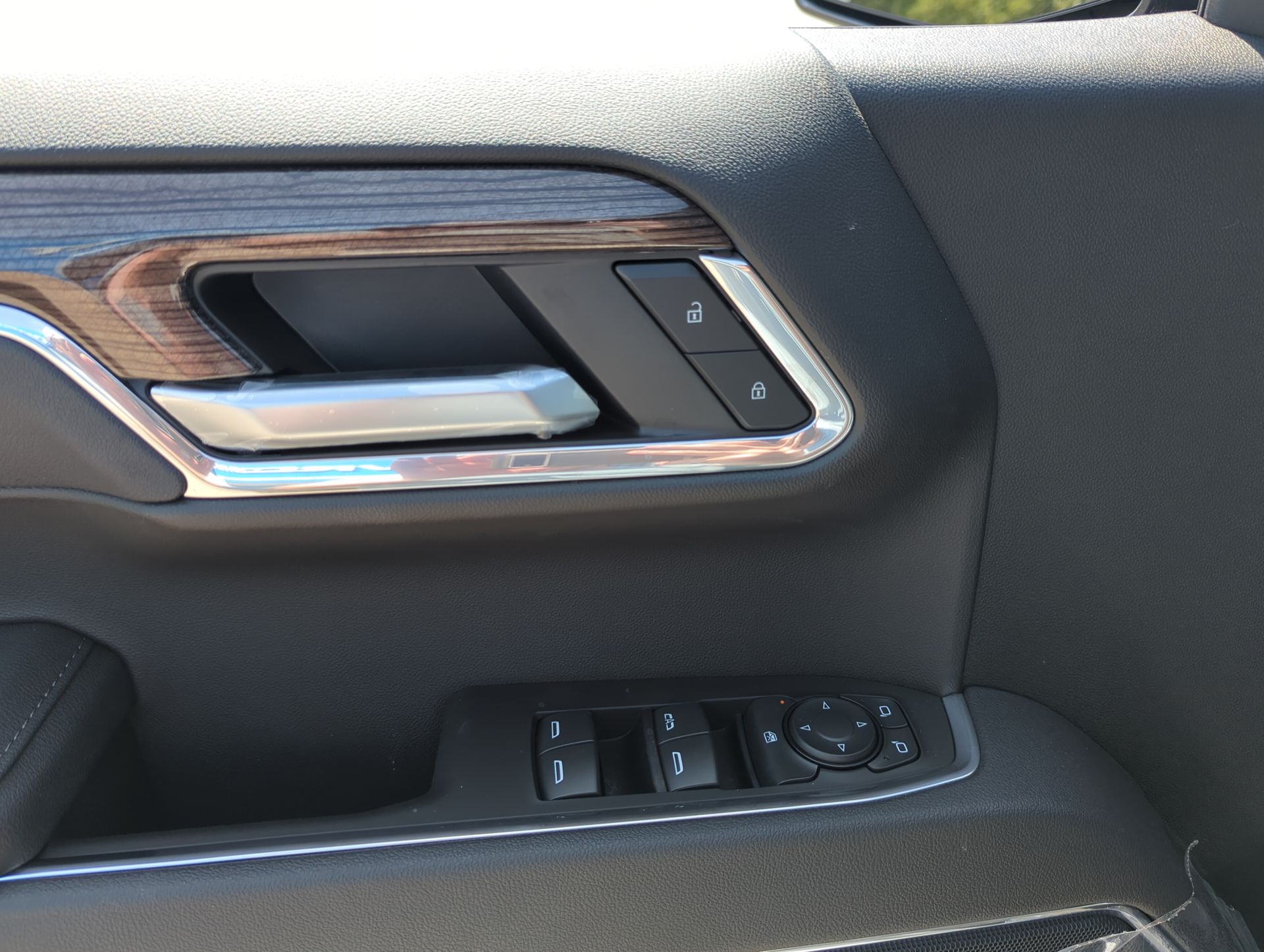 2025 Chevrolet Silverado 1500 LT Trail Boss photo 15