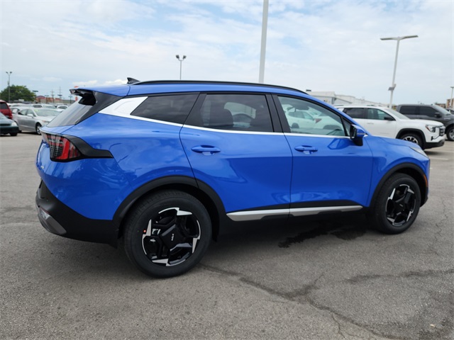 2026 Kia Sportage EX photo 2