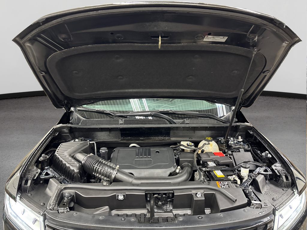 2023 Gmc Acadia SLE photo 12