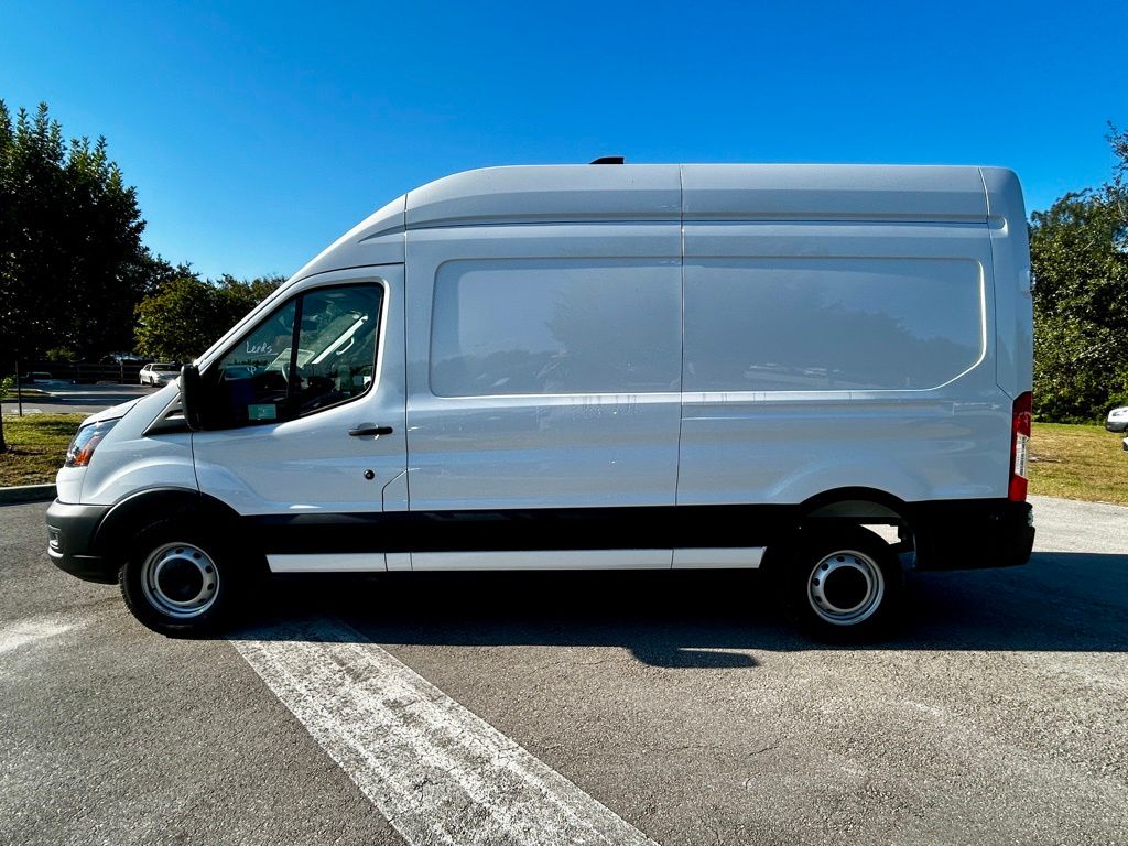 2026 Ford Transit Cargo photo 3