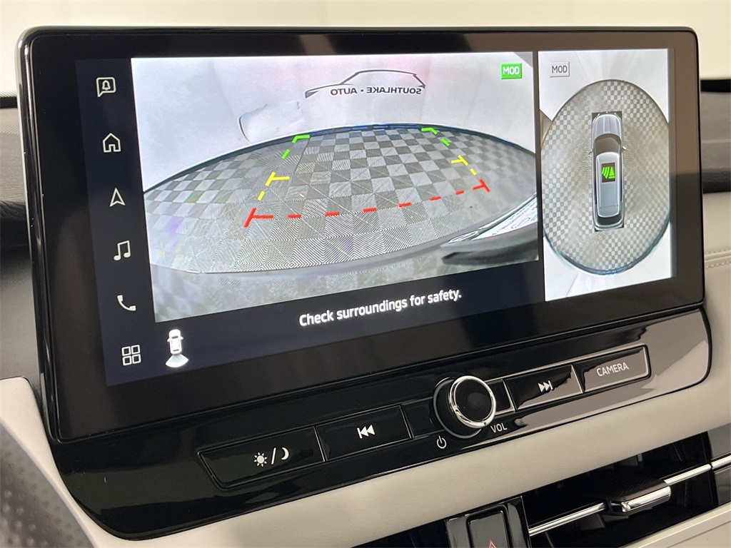 2025 Mitsubishi Outlander PHEV SEL Platinum photo 9